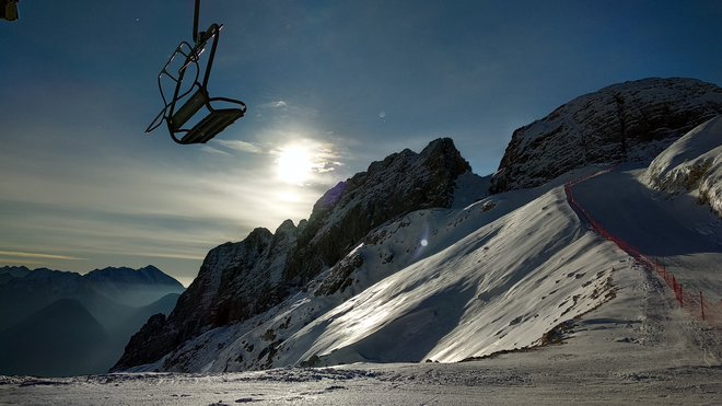 Lanskega decembra so na Kaninu našteli okoli 5600 smučarjev, letos do zdaj le 800. FOTO: Blaž Močnik