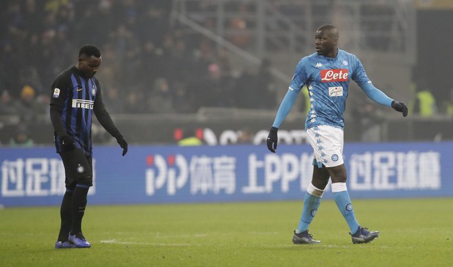 Kalidou Koulibaly je bil tarča rasističnih izpadov Interjevih navijačev. FOTO: Luca Bruno/AP