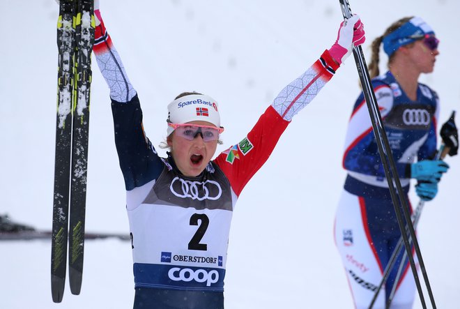 Ingvild Flugstad Östberg je zmagovalka današnje preizkušnje na 10 km s skupinskim startom v klasični tehniki. FOTO: AFP