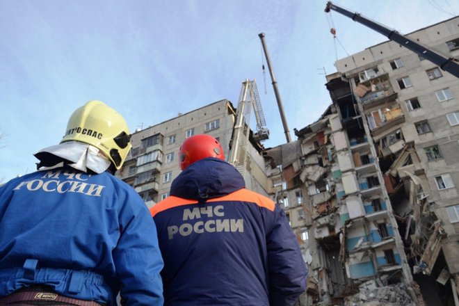 Do eksplozije, ki je uničila ali poškodovala 48 stanovanj, je prišlo na zadnji dan minulega leta. FOTO: Reuters