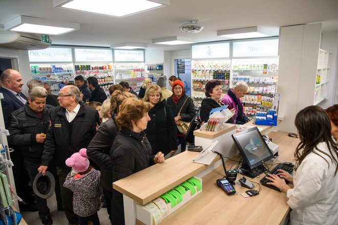 Lekarna v Zagradcu je bila v prvih dneh po odprtju dobro obiskana. FOTO: arhiv Občine Ivančna Gorica