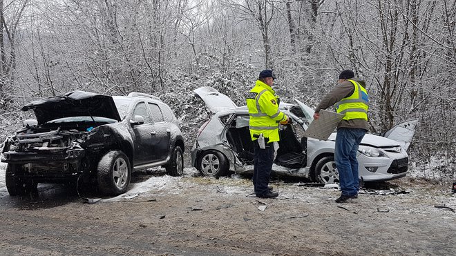 Huda prometna nesreča pri Kočevski Poljani. FOTO: Tanja Jakše Gazvoda