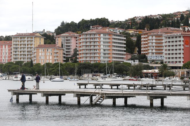 Za portoroške hotele se bori tudi država. Foto Aleš Černivec/Delo