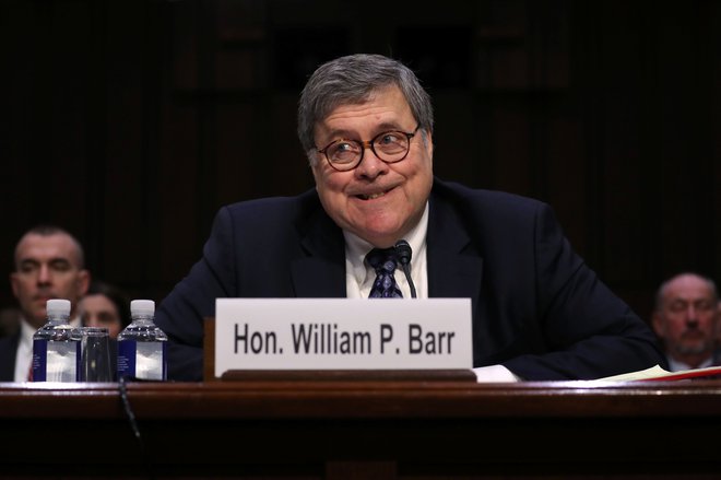 Konservativni pravnik William Barr je zanesljivo opravil zaslišanje za pravosodnega ministra ZDA, a demokratom kljub temu ni pregnal dvomov. FOTO: Reuters