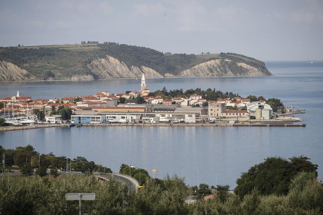 V začetku leta je postala izvršljiva odškodninska terjatev podjetja R Mercuri iz Bistrice ob Sotli zoper občino Izola. FOTO: Uroš Hočevar/Delo