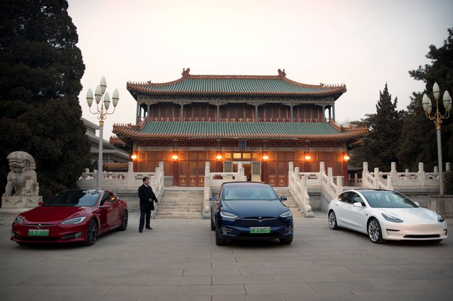 Po spodbudnem začetku leta je prodaja avtomobilov na Kitajskem lani zastala in doživela prvi upad prodaje po letu 1990.&nbsp;Foto Pool New Reuters