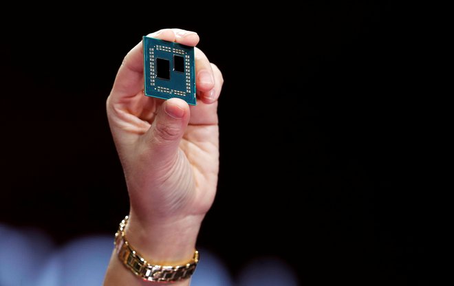 AMD je na sejmu Ces predstavil mobilni procesor ryzen (na sliki). FOTO: Reuters