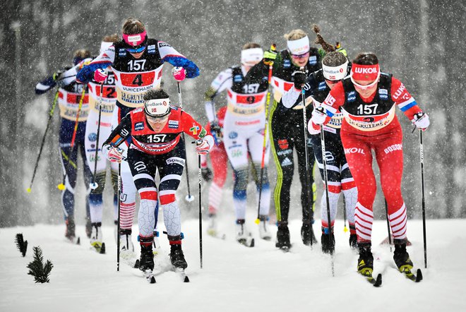 Heidi Weng je pomagala Norvežankam do zmage. FOTO: Björn Larsson Rosvall/Reuters