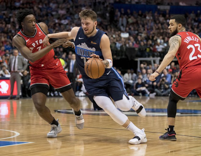 Luka Dončić je spet podrl nekaj najstniških rekordov. FOTO: Jerome Miron/Reuters