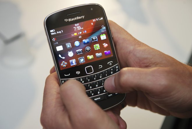 Blackberry je sinonim za polno tipkovnico, ki je bila še posebno uporabna, dokler smo uporabniki pisali sporočila na številčnih tipkah. FOTO: Mark Blinch/Reuters