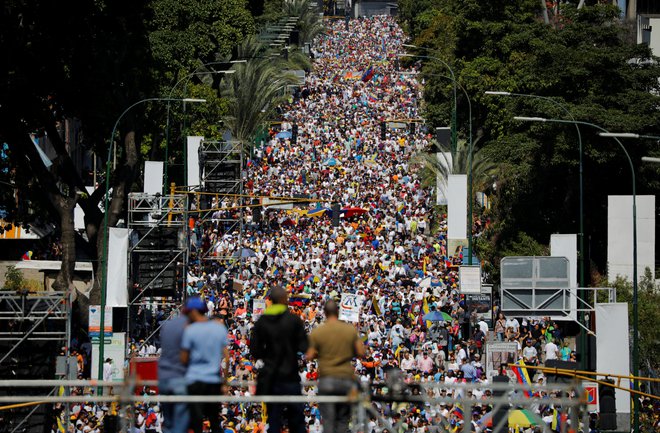 Protestniki so okupirali ulice venezuelske prestolnice.&nbsp;FOTO: Reuters