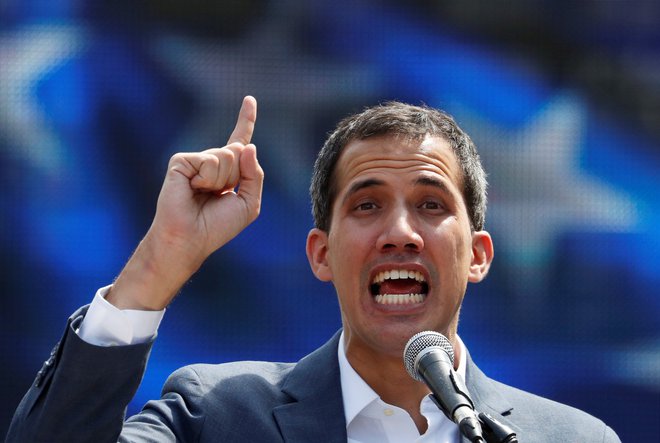 Samooklicani venezuelski začasni predsednik Juan Guaido. FOTO: Reuters