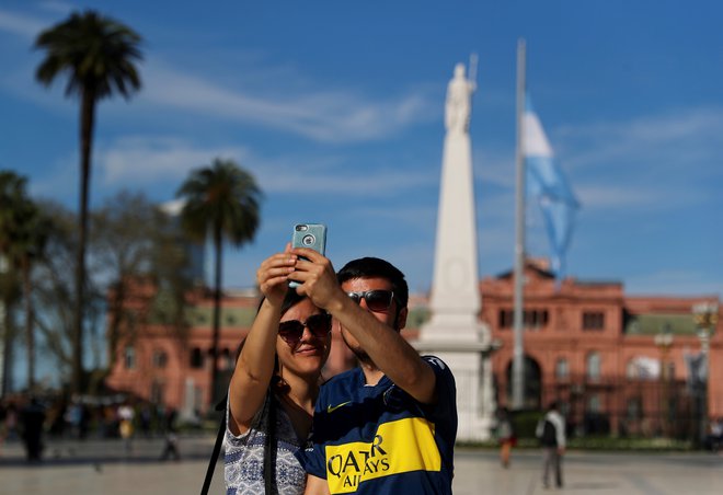 Predsedniška palača Casa Rosada v Buenos Airesu je ena od osrednjih turističnih zanimivosti. FOTO: Reuters