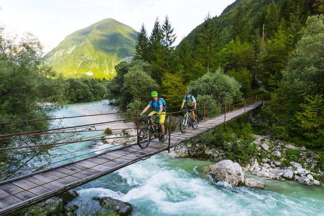 Kolesarska pot Trans Slovenija 1 predstavlja začetek dinarske poti. Pot od naše severozahodne tromeje do Obale je že pred dvema letoma obiskalo približno 2000 kolesarjev.&nbsp;Foto Uroš Švigelj