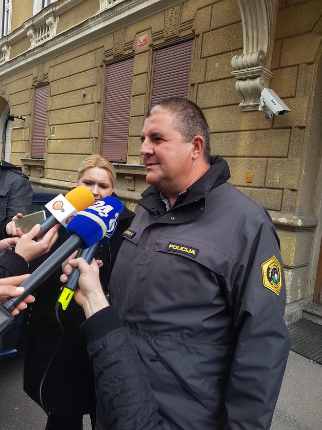 Robertu Mundi so policisti izrekli globo v višini 900 evrov ter 16 kazenskih točk. FOTO: Aleš Andlovič