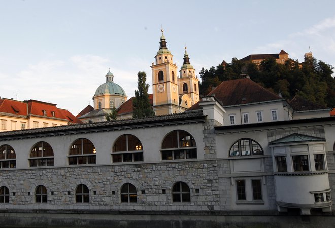 Delovne odre bodo postavili na rečni strani. FOTO Tomi Lombar/Delo