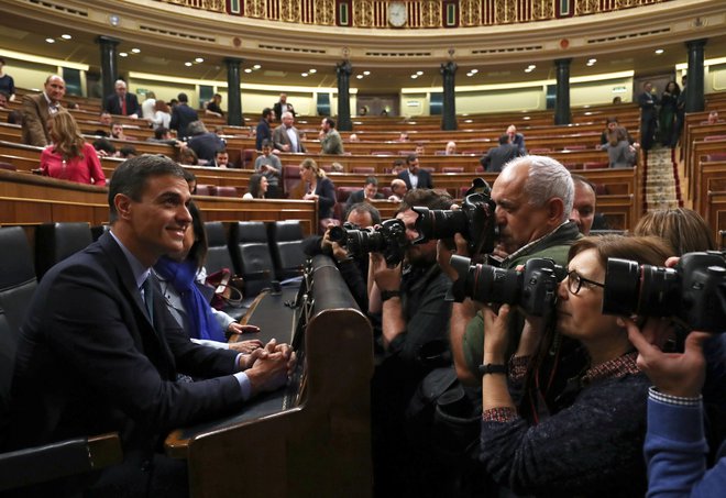 Vodja socialistov Pedro Sánchez je vodenje španske vlade prevzel lani poleti. FOTO: Sergio Perez/Reuters