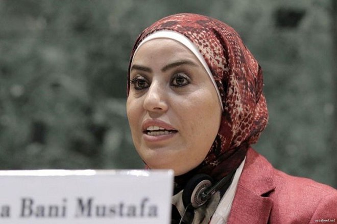 Wafa Bani Mustafa, jordanska pravnica in ena od zgolj 20 žensk v sicer 120-članskem predstavniškem domu jordanskega parlamenta. Fotodokumentacija Dela