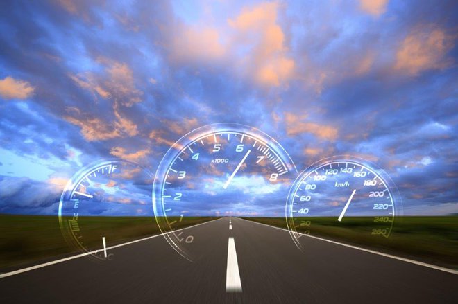 Evropska unija glede največje dovoljene hitrosti na cestah v različnih državah ni povsem enotna. FOTO: Shutterstock