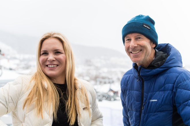 Anja Pärson in Ingemar Stenmark sta bila najbolj oblegana zvezdnika tekme legend na SP v Åreju. FOTO: Reuters