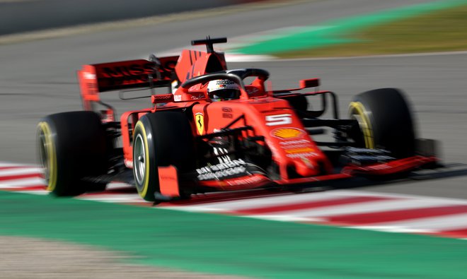 Sebastian Vettel je bil najhitrejši, obenem je zbral največ krogov. FOTO: Albert Gea/Reuters
