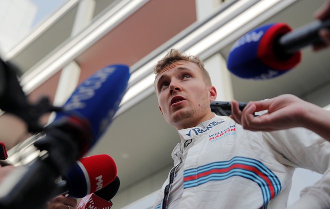 Sergej Sirotkin ne bo več v prvem planu. FOTO: Maksim Šemetov/Reuters