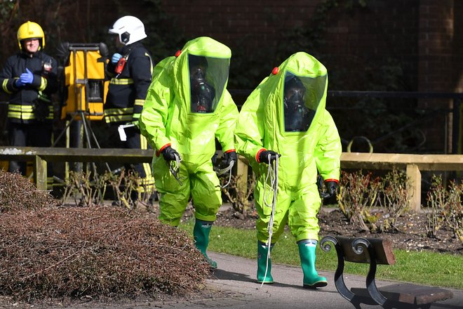 Lanski prizori iz Salisburyja kot opozorilo, da pred živčnimi strupi nismo varni niti v mirnih državah. FOTO: AFP