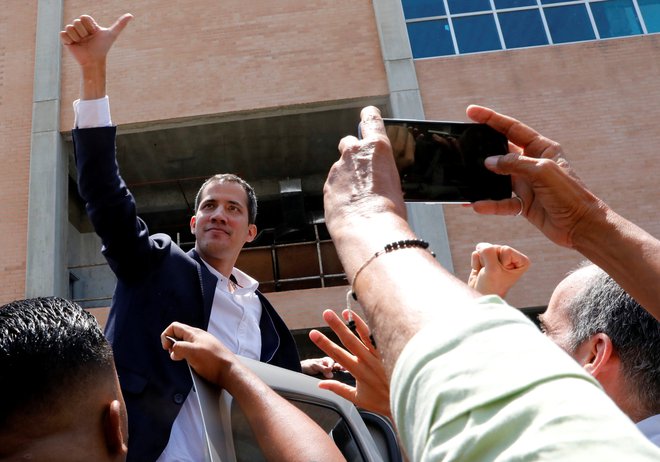 Juan Guaido se je vrnil v domovino. FOTO: Reuters