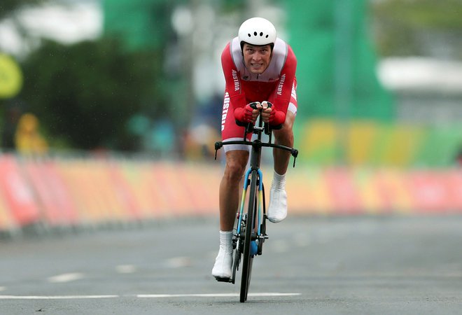 Eden od dvojice suspendiranih avstrijskih kolesarjev Georg Preidler je na olimpijskih igrah v Rio de Janeiru tekmoval v vožnji na čas. FOTO: Reuters