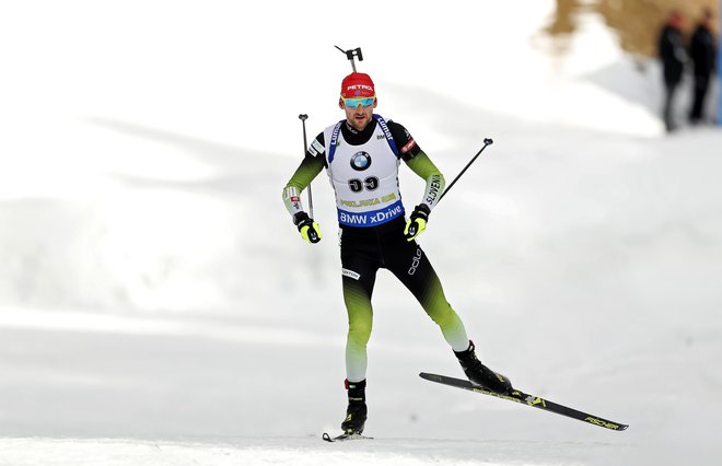 Jakov Fak med zasledovalno preizkušnjo, Pokljuka 09. december 2018 [biatlon,šport,Pokljuka] Foto Matej Družnik