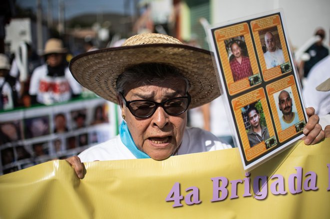 Maria Herrera išče izgubljene štiri sinove.<br />
Foto AFP