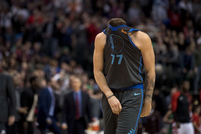 Luka Dončić se je težko sprijaznil z novim porazom Dallasa. FOTO: USA Today