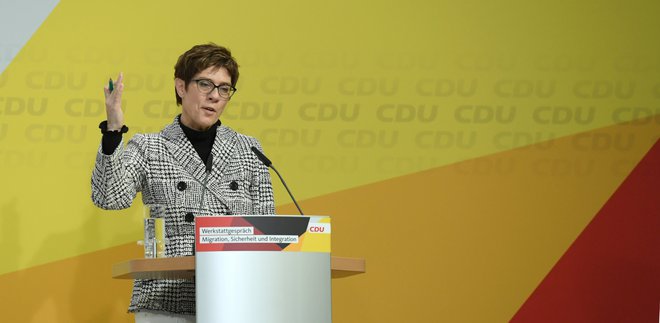 Strankarska naslednica Angele Merkel Annegret Kramp-Karrenbauer deluje vse bolj kanclersko. Foto: Reuters