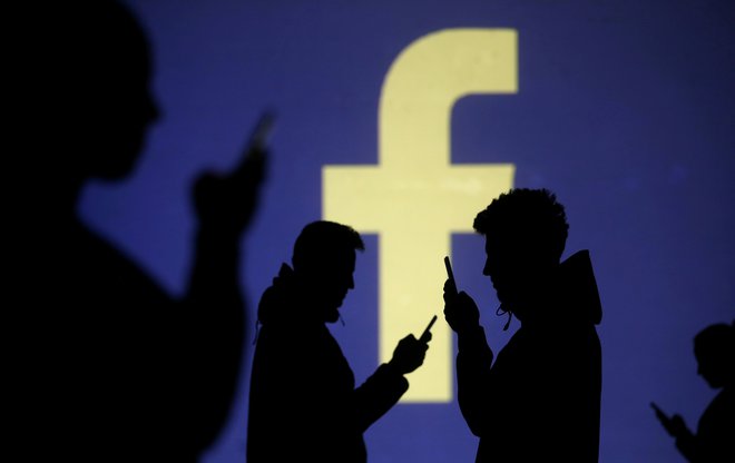 Ste opazili nedelovanje facebooka in instagrama? FOTO: Dado Ruvic/Reuters
