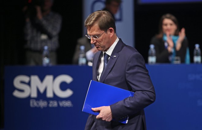 Miro Cerar je ta mesec rekorder v padcu na lestvici najbolj priljubljenih politikov, stranki pa se je podpora volivcev v treh mesecih nekajkrat zmanjšala. Ima sploh še prihodnost? FOTO: Tadej Regent