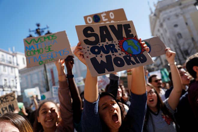 Podnebni štrajk po svetu. FOTO: Rafael Marchante/Reuters