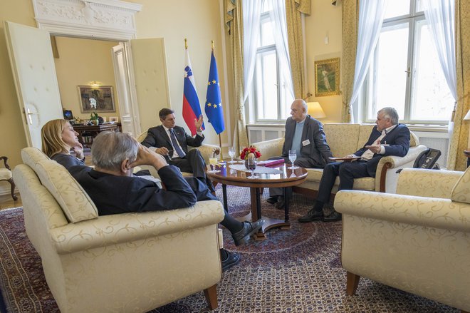 Pahor se bo glede sodne rehabilitacije bazoviških žrtev posvetoval z zunanjim ministrstvom. Foto Uprs