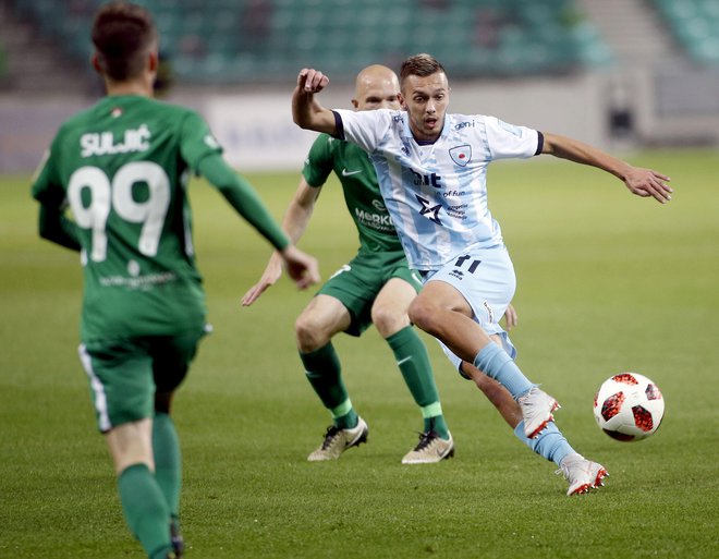 Andrija Filipović (desno) je dokončal veliki zasuk Goričanov, ki jim je gorizl že osmi zapoiredni poraz, nazadnje pa so zmagali prvič letos. FOTO: Roman Šipić/Delo