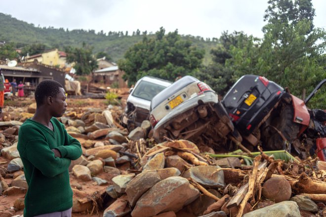 Ciklon je povzročil ogromno škodo. FOTO: AFP