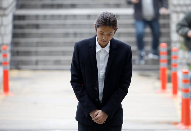 Džang Džun Jang je priznal, da se je skrivaj snemal, medtem ko je imel spolne odnose z ženskami. FOTO: Kim Hong Ji/Reuters