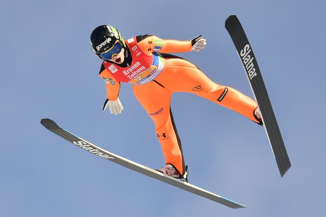 Nika Križnar je bila za minuto celo rekorderka naprave. FOTO: Joe Klamar/AFP