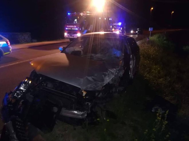 Policisti so vozniku odredili preizkus alkoholiziranosti. FOTO: Pgd Dolnji Logatec