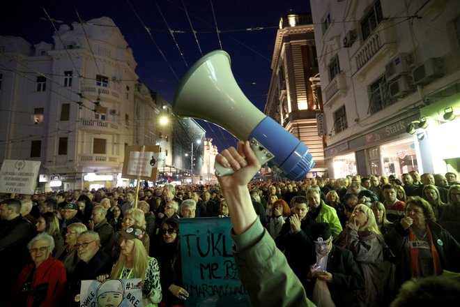 Protesti v Beogradu proti predsedniku Aleksandru Vučiću in njegovi vladi<br />
Foto: Reuters