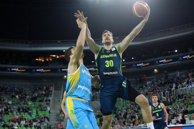 Slovenci bi si z organizacijo ene od skupin zagotovili mesto na eurobasketu 2021. FOTO: Voranc Vogel/Delo