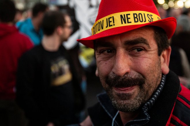 Protestniki so prepričani, da so &quot;očetu naroda&quot; Milu Đukanoviću šteti dnevi na oblasti. FOTO: Stevo Vasiljević/Reuters