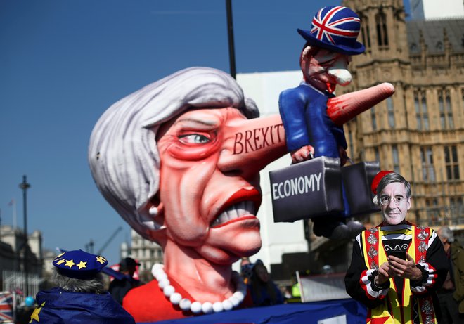 Zagovorniki mehkega brexita se morajo vprašati, ali bi tovrstna alternativa ločitvenemu sporazumu v očeh večine volivcev še odražala izid &shy;referenduma iz leta 2016. Foto Reuters