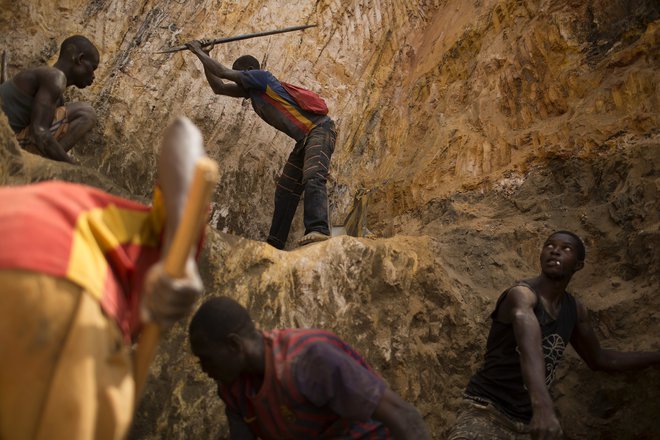 Rudnik zlata Ndassima v Srednjeafriški republiki domnevno varujejo plačanci ruske zasebne vojske Wagner. Foto Reuters