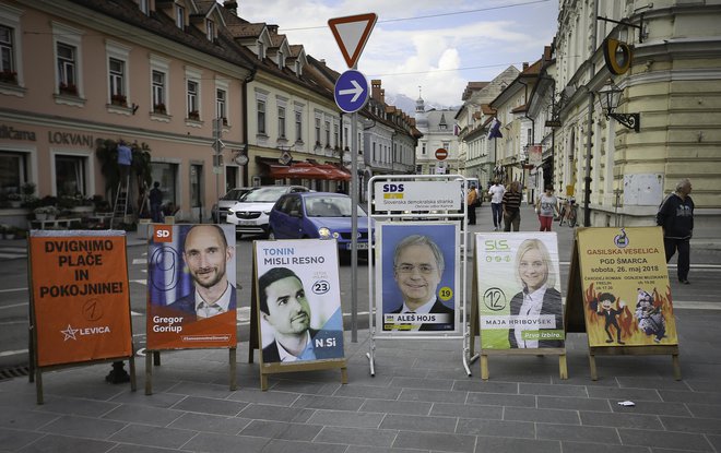 Zunajparlamentarne stranke bodo poskušale presenetiti, čeprav zadnja projekcija evropskega parlamenta napoveduje sedeže le parlamentarnim strankam, in sicer tri za LMŠ, dva za SDS, po enega pa za SD, NSi in Levico. FOTO: Jože Suhadolnik/Delo