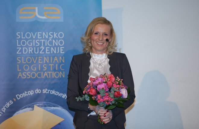 Valerija Špacapan Friš, generalna direktorica DB Schenker, je prejela priznanje Logist leta 2018. FOTO: Jože Suhadolnik/Delo