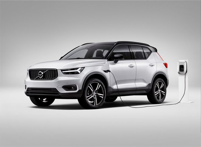 Tudi najmanjši Volvov SUV XC 40 bo proti koncu leta dosegljiv v izvedbi priključnega hibrida. Foto Volvo